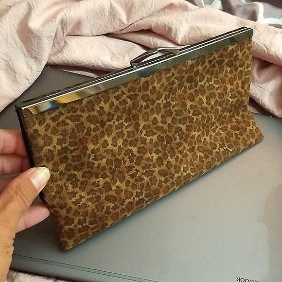 FREE faux suede Clutch w strap handbag plus bangle SEE DETAILS - Picture 3 of 6